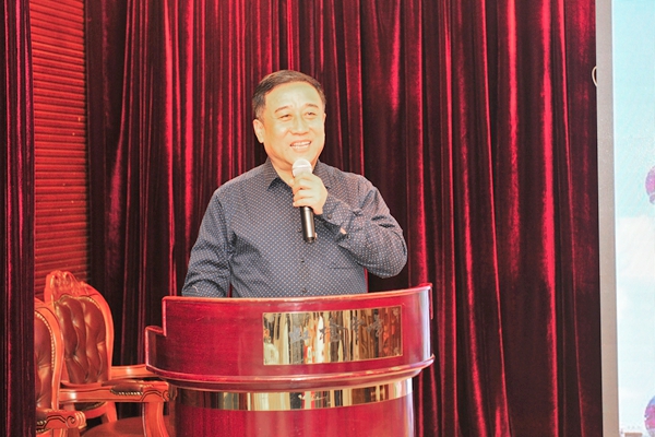 83级校友陆春宇主持交流会