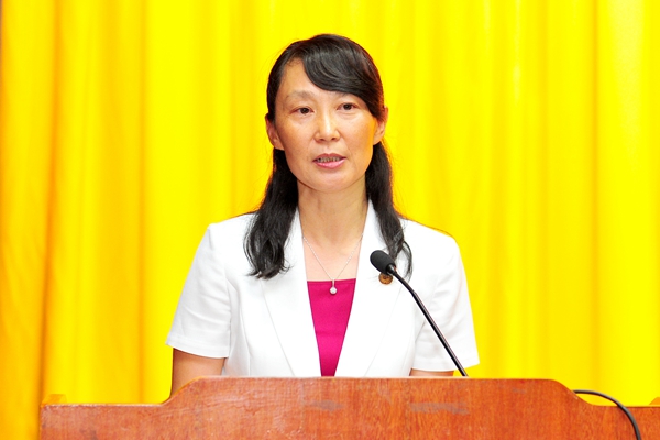 校党委副书记、校长管英俊讲话