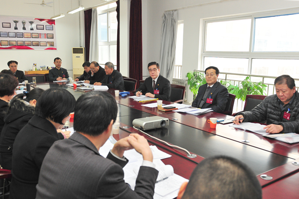 第一代表团讨论