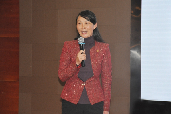 校长管英俊致辞