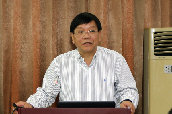 华跃进作专题报告