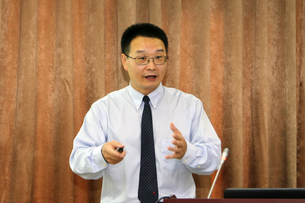 张勇作专题报告