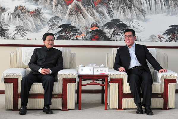 校领导与陈国强院士座谈