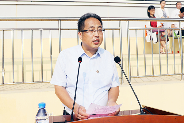 教师代表尹文强教授发言