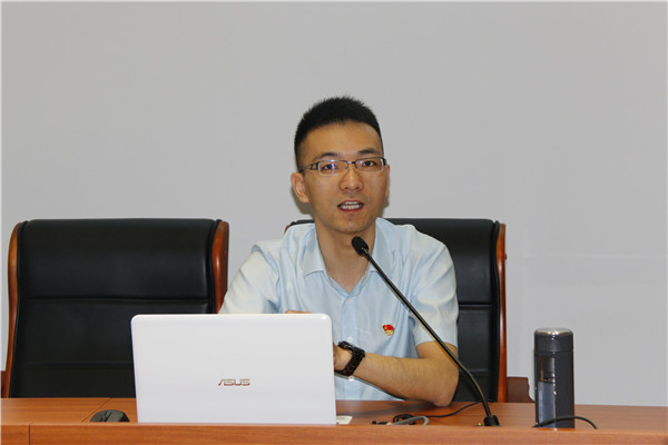 李益模作专题讲座