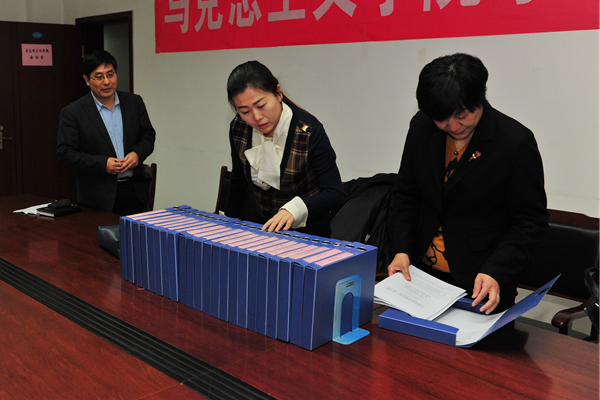 在马克思主义学院实地考察 在马克思主义学院实地考察